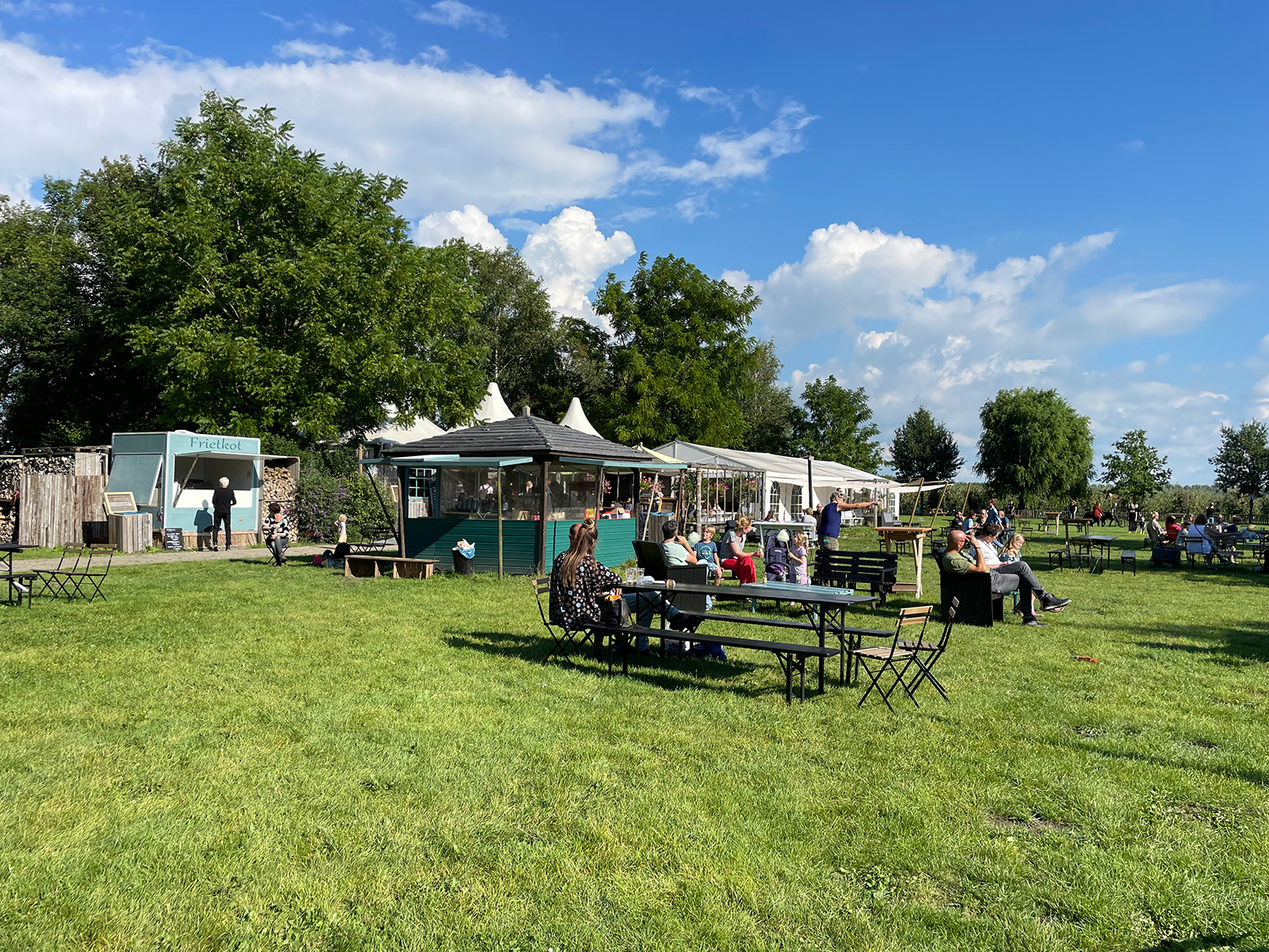 Stands met eten en drinken Landgoed Olmenhorst